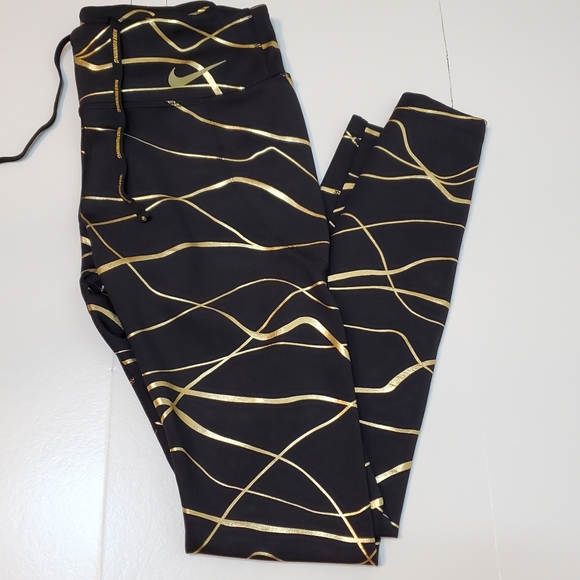 SOLD!❌ More items in my closet❤️ - Picture 2 of 16